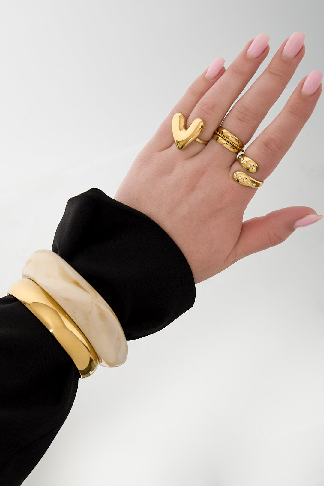 Timeless bangle