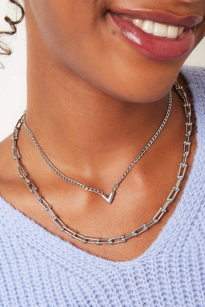 stainless steel necklace letter v 