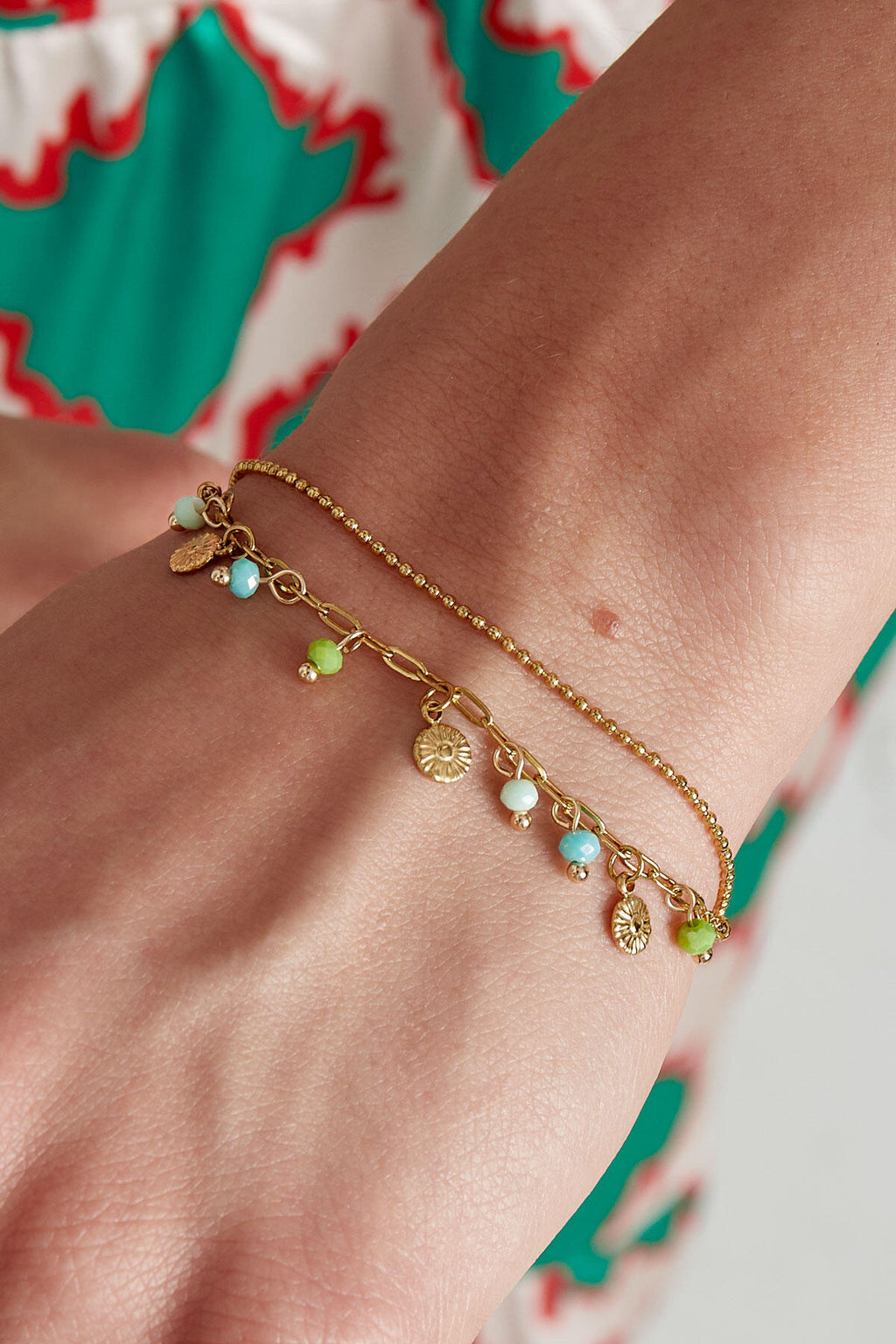 Bracelet with coins and beads - pink/Gold color 
