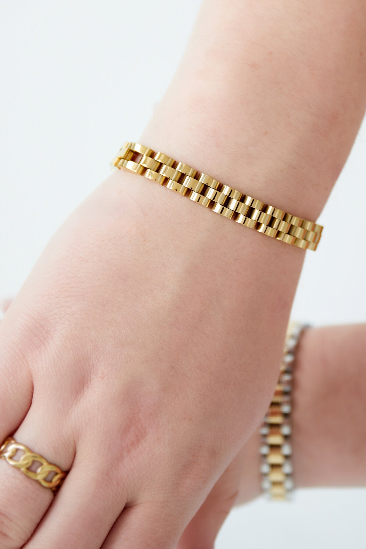 classy link bracelet