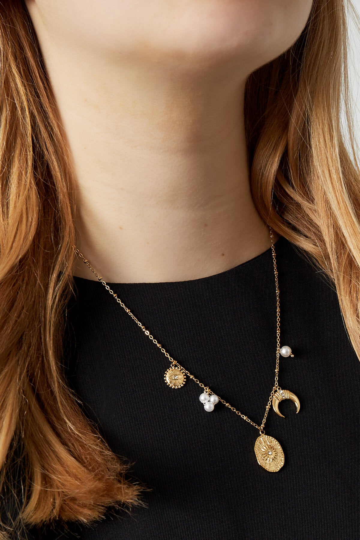 moony necklace