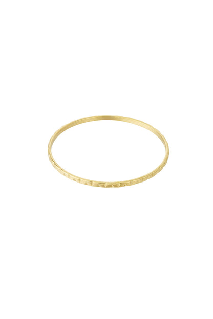 Shiny bangle