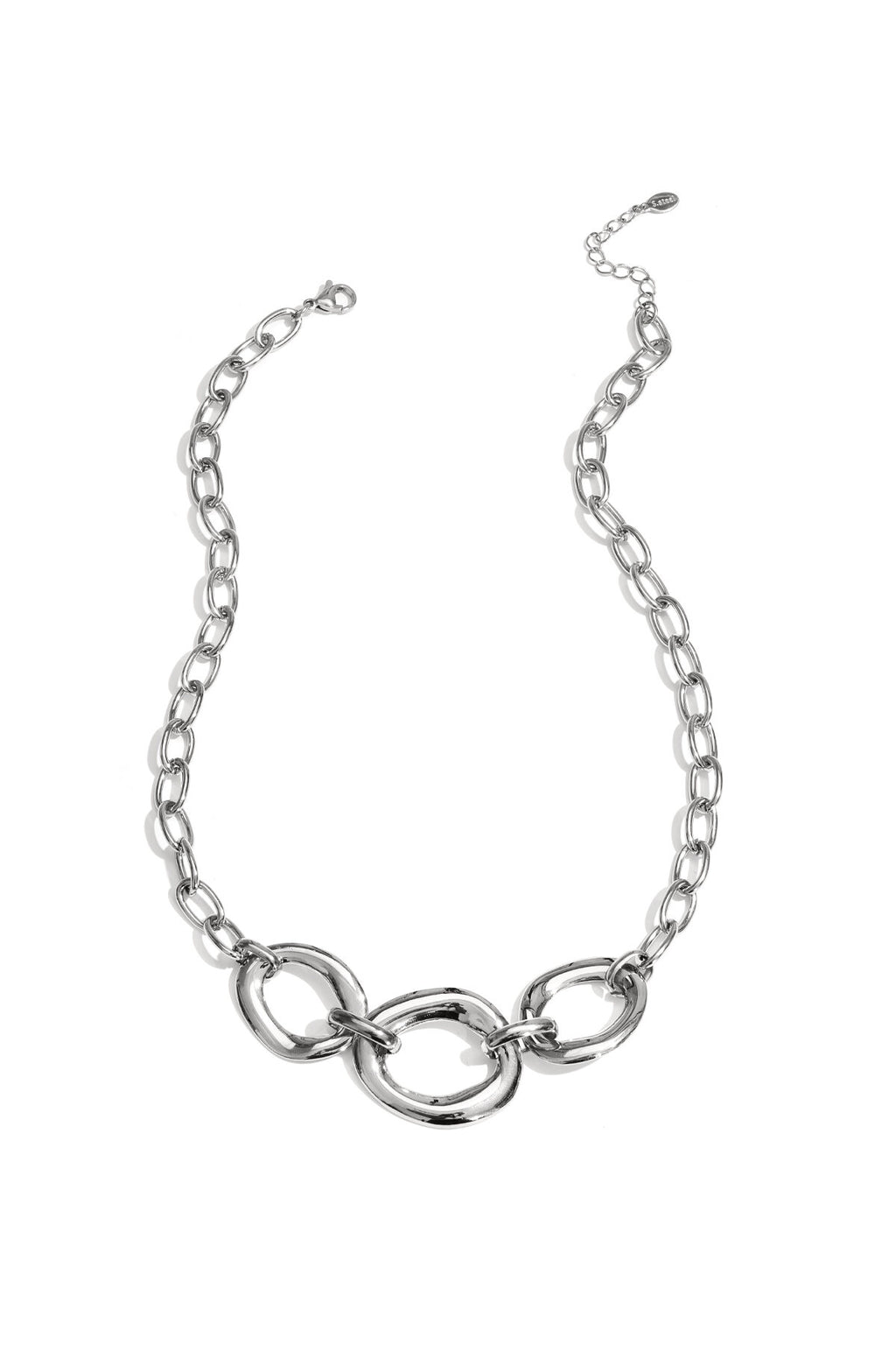 Necklace with round statement pieces
