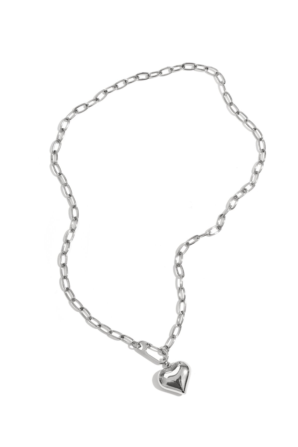 Necklace hanging heart with front closure