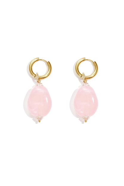 Earrings with asymmetrical bead