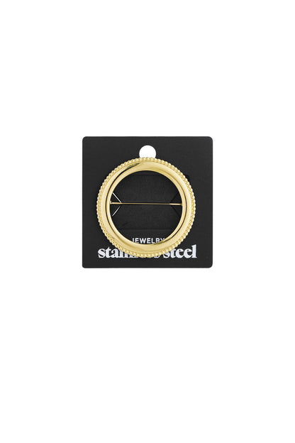 brooch the circle