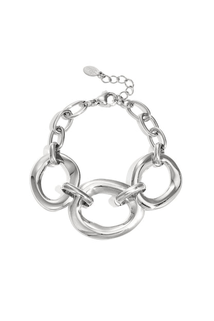 Bracelet with round statement pieces
