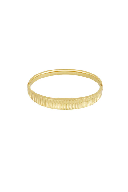 bracelet with structure
