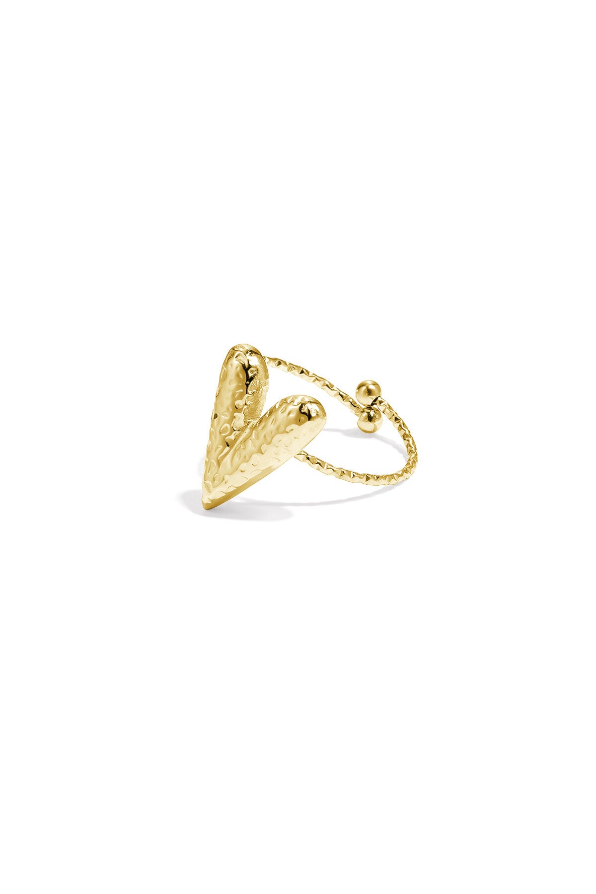 Ring with hammered structure heart