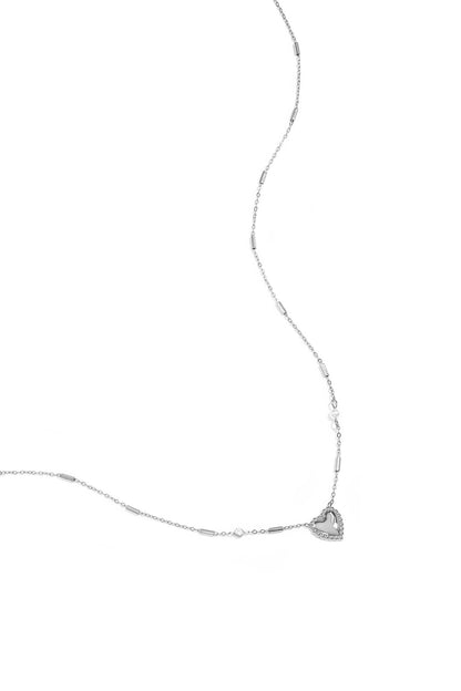Necklace with pearl, stone and statement heart