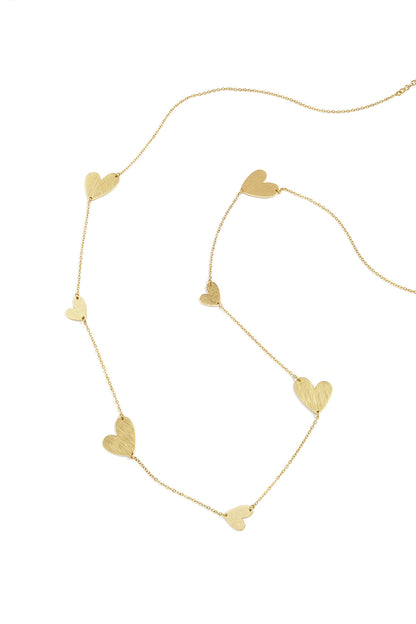 Long necklace with hearts in various sizes