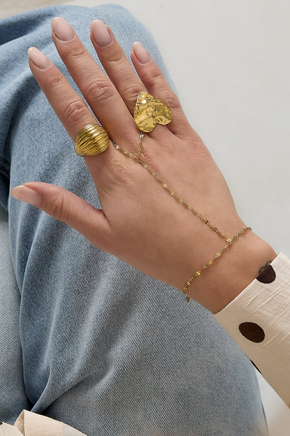 Handchain with chunky chain