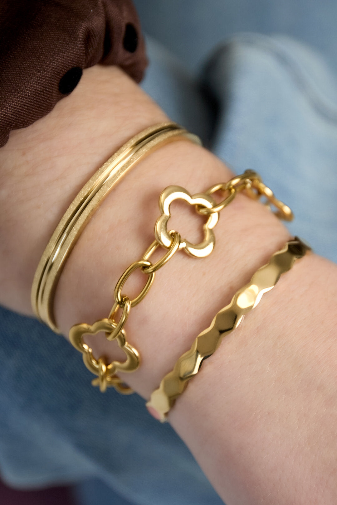 Textured bangle bracelet