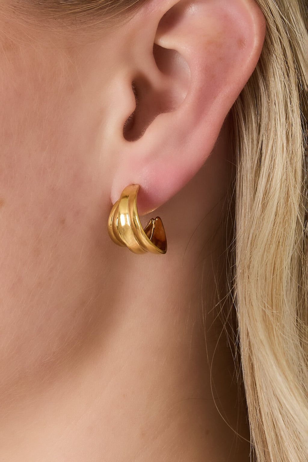Polished loop earrings