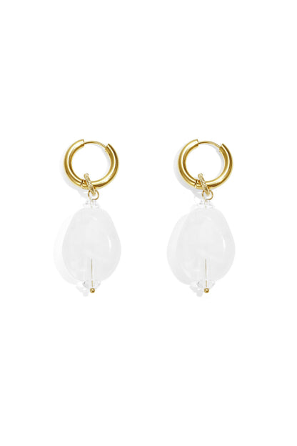 Earrings with asymmetrical bead