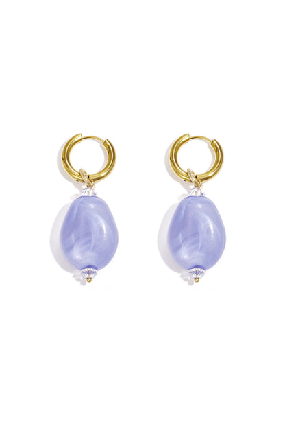 Earrings with asymmetrical bead