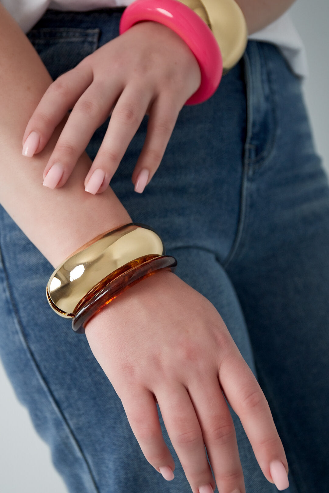 Solid shine bangle