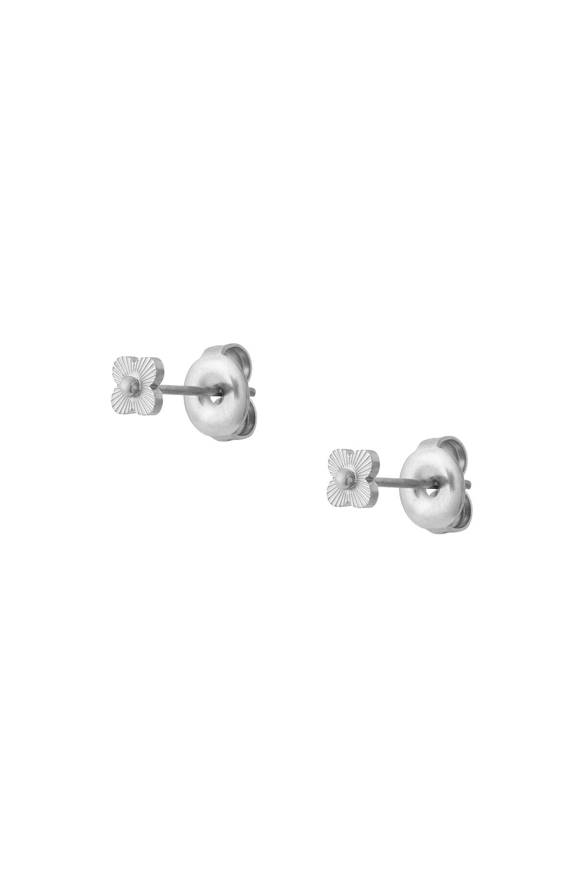 Mini bloom earrings