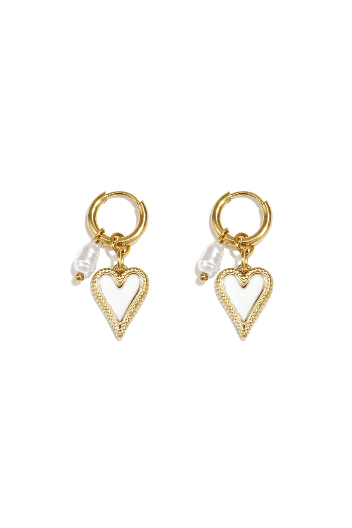 Earrings with hanging heart and pearl